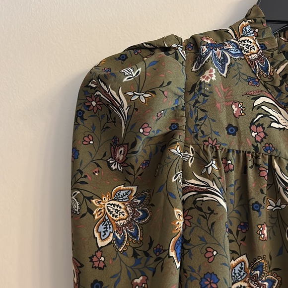 Top - Picture 3 of 5